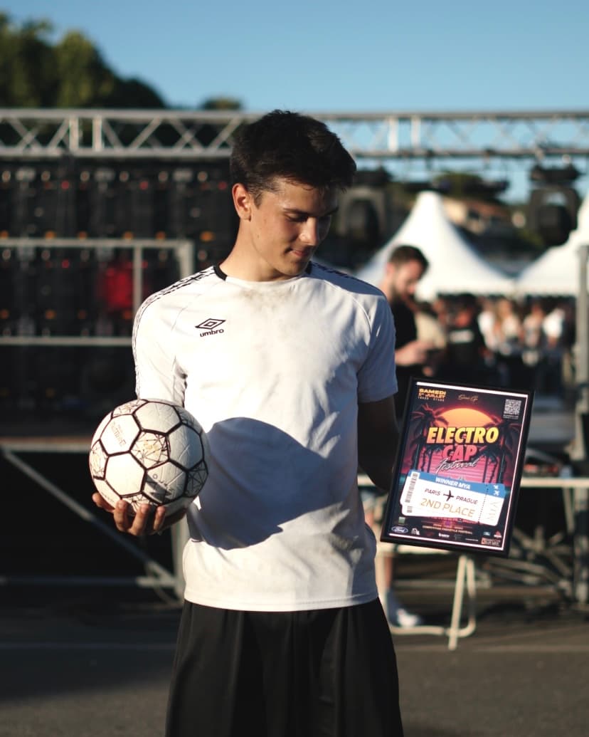 Freestyle Football Action